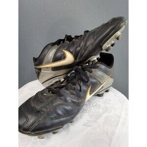 Size 8 Nike Cleats